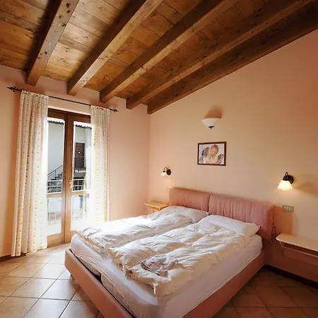 Lejlighedshotel Erika Tignale