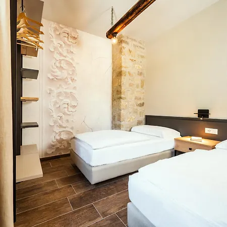 Erika Aparthotel