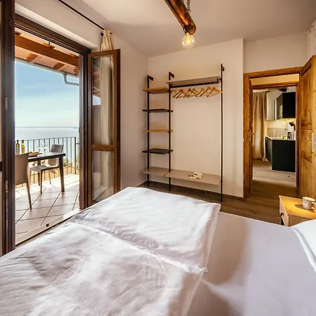 Aparthotel Erika Tignale