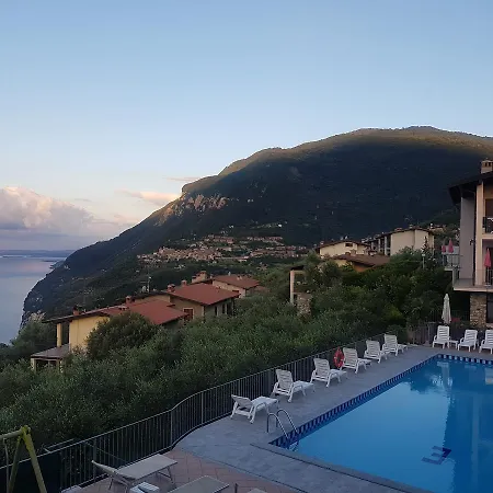 Erika Apartahotel